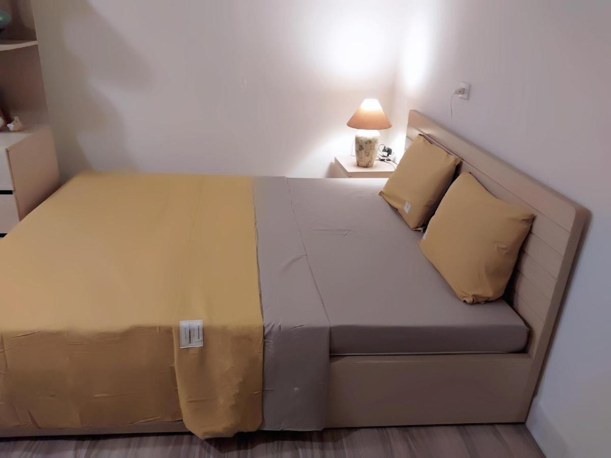 Da Tree Homestay Hanoi Bagian luar foto